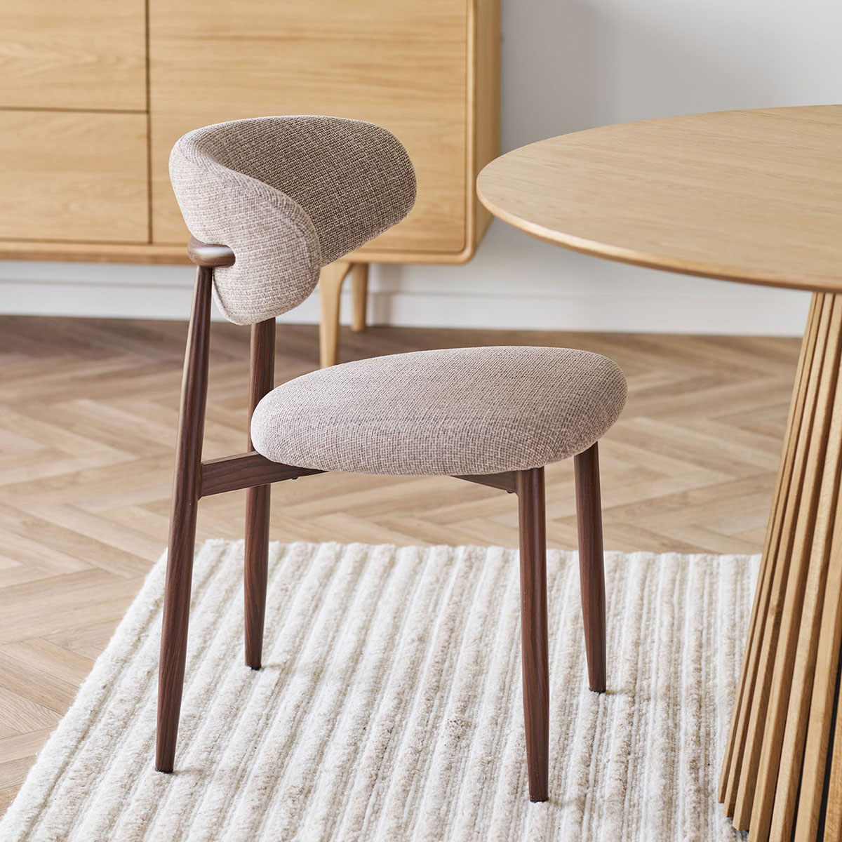 2er Set Esstischstuhl SERGO Wallnussoptik Stoff sand Dinnerstuhl