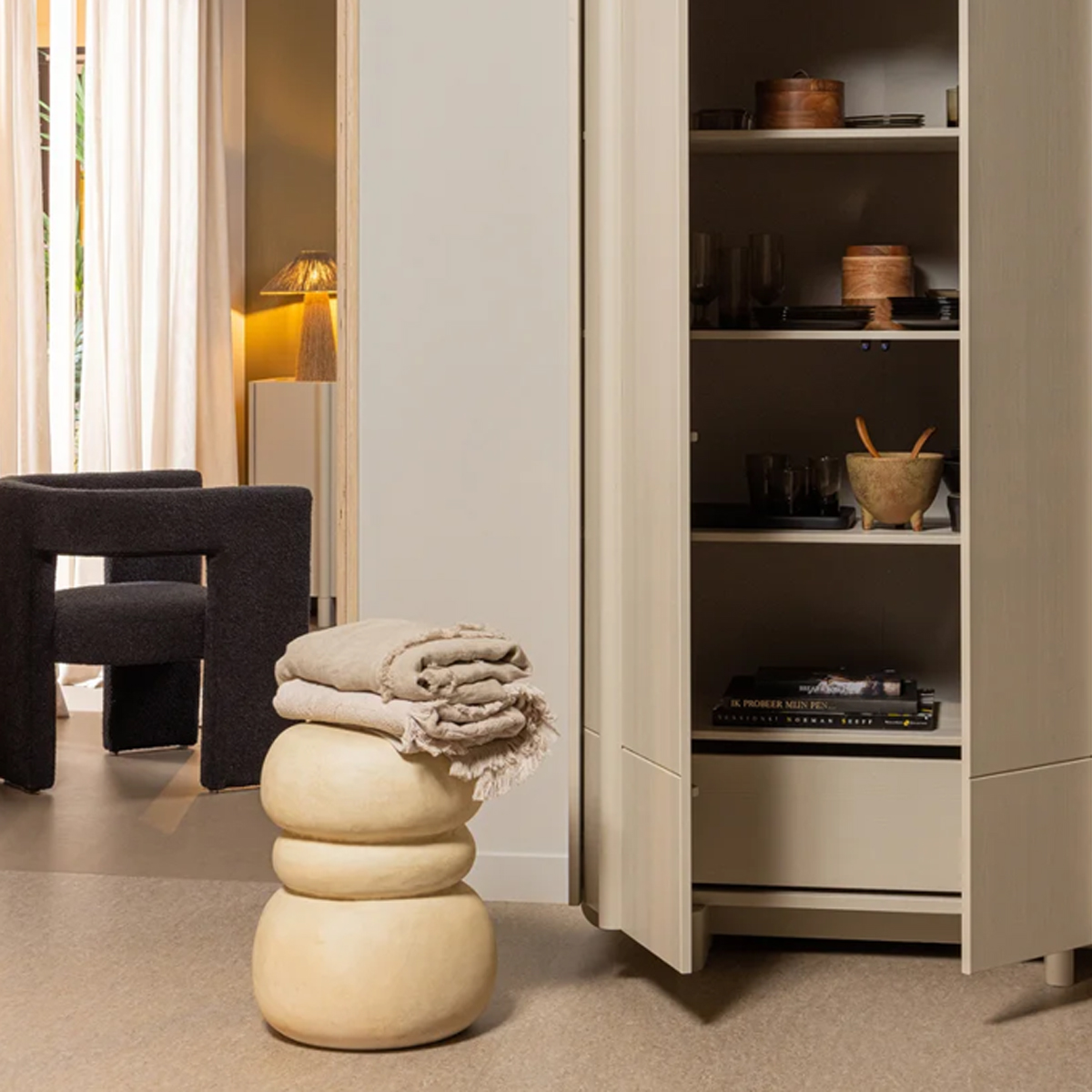 Couchtisch YVO H 47 cm Faserton Betonlook natur