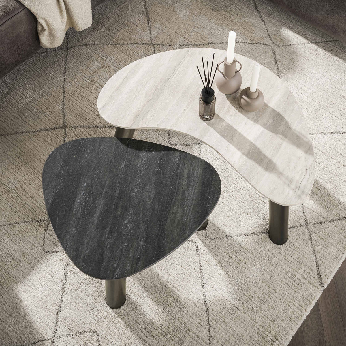2er Set Couchtisch Bianco & Nero II organisch Travertin Edelstahl