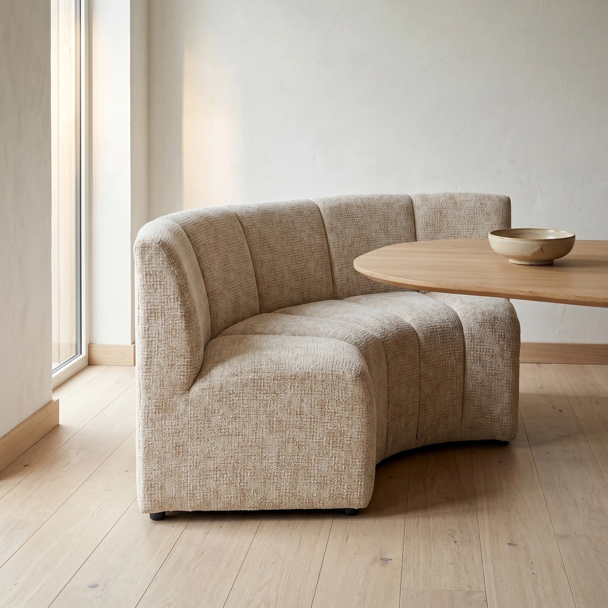 Esszimmerbank VENTO in Beige Chenille – organische Polsterbank im Hotel-Chique-Stil mit Rückenlehne