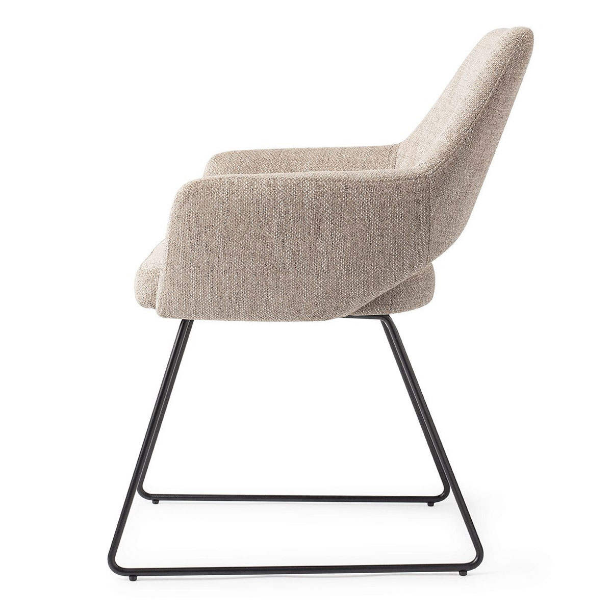 Esszimmerstuhl YANAI – Beige mit schwarzem Slide Gestell