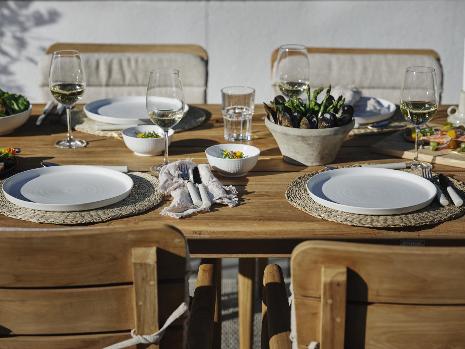 PREMIUM Lilja Gartentisch Teakholz 240 x 100 cm Teaktisch massiv