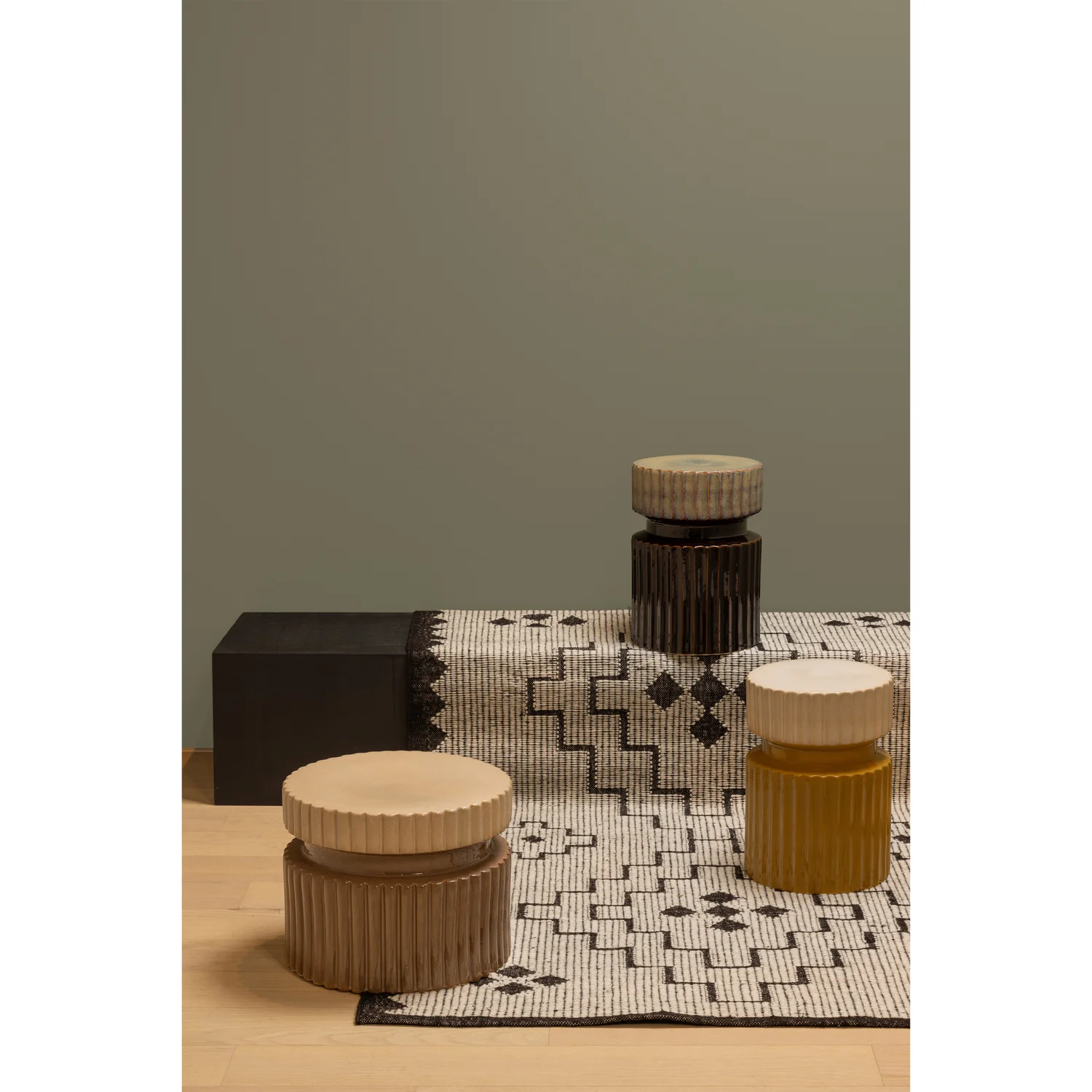 Teppich OMARI 230 x 160 cm natur/schwarz Carpet