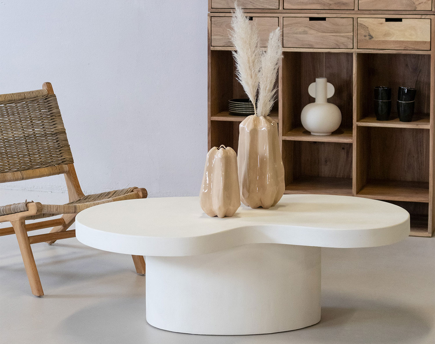 Couchtisch LORA Organisch 120 cm beige