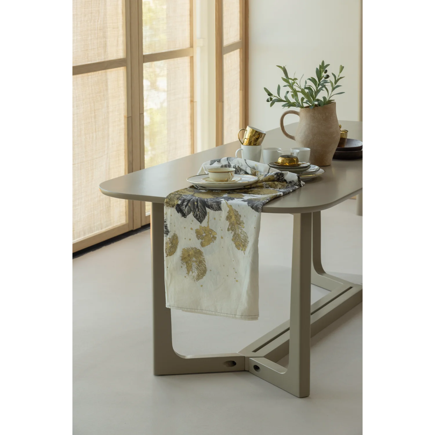 Esstisch FERION 240 x 90 cm Mango Massivholz mud