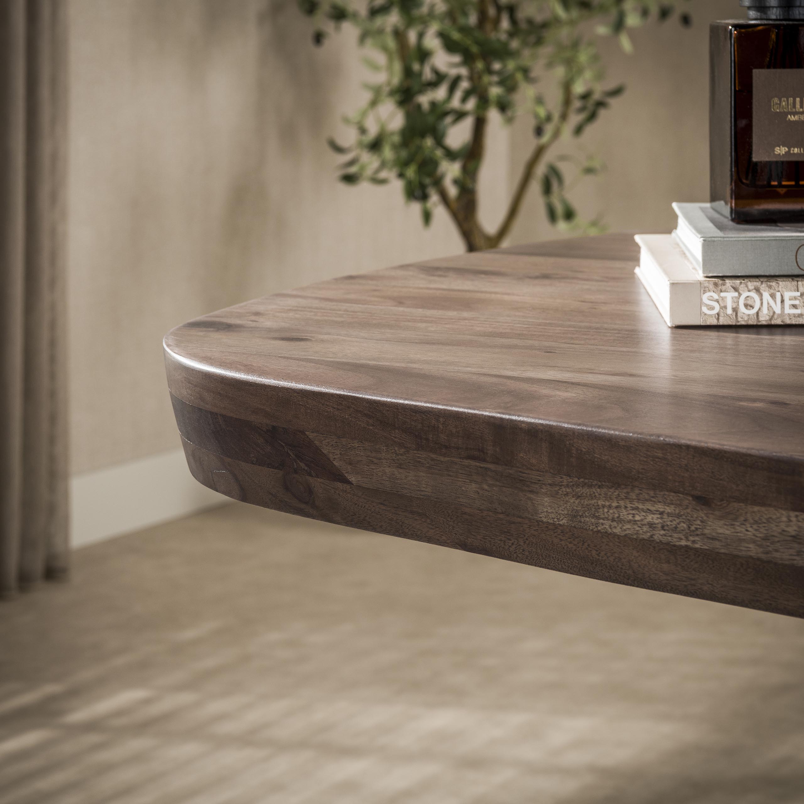 Esstisch ROMA – Ovaler Design-Esstisch aus massiver Akazie 240 cm