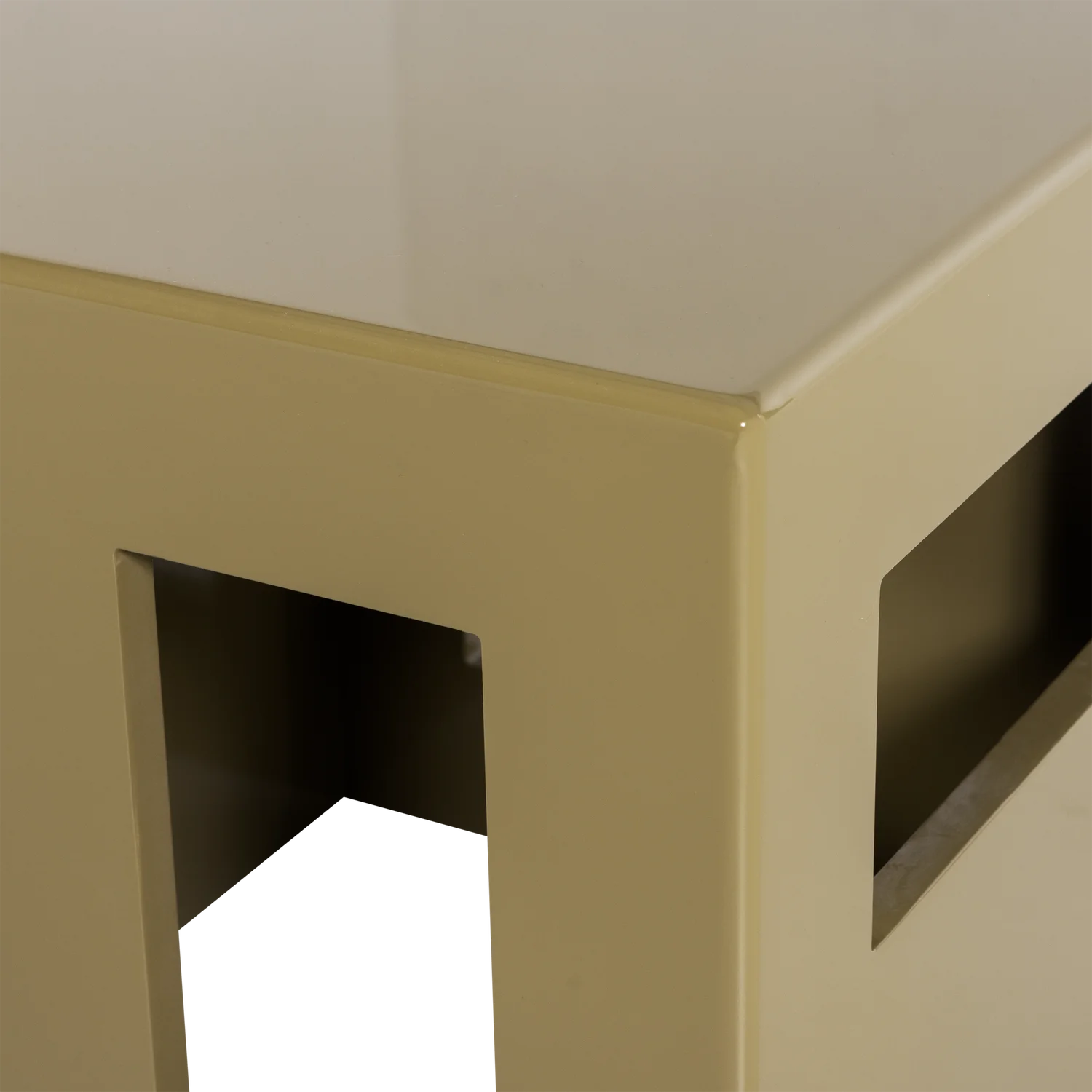 Beistelltisch MODERN 40 x 40 cm MDF hochglanz honiggelb