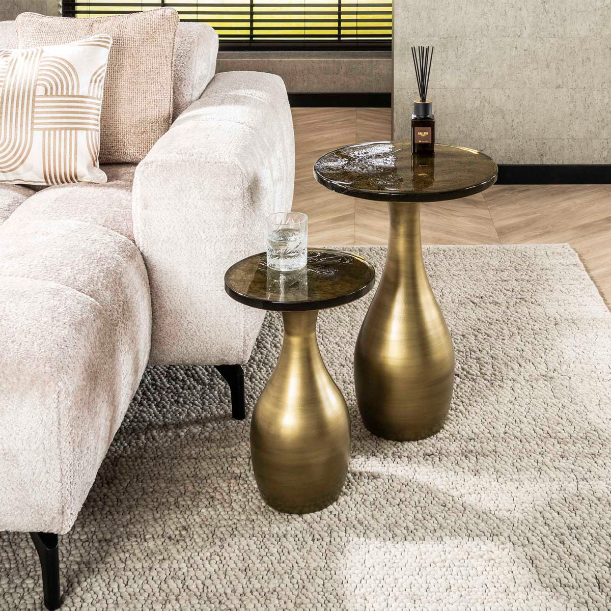 Beistelltisch Drop Ellipse S Metall Glas Gold antik Finish