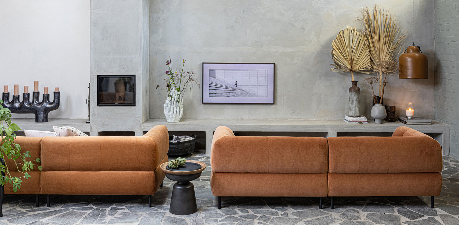 woood 4 Sitzer Sofa Lloyd Samt Velvet zimtfarben Couch