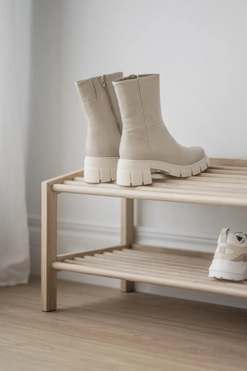 Schuhregal LIMMOND aus Holz Eiche whitewash 80 cm