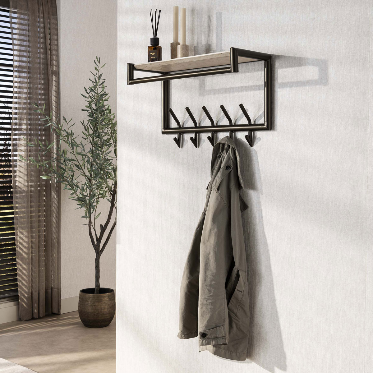 Wandgarderobe NERO B 65 cm mit 10 Haken Hutablage Travertin-Optik Metall Bronzefinish