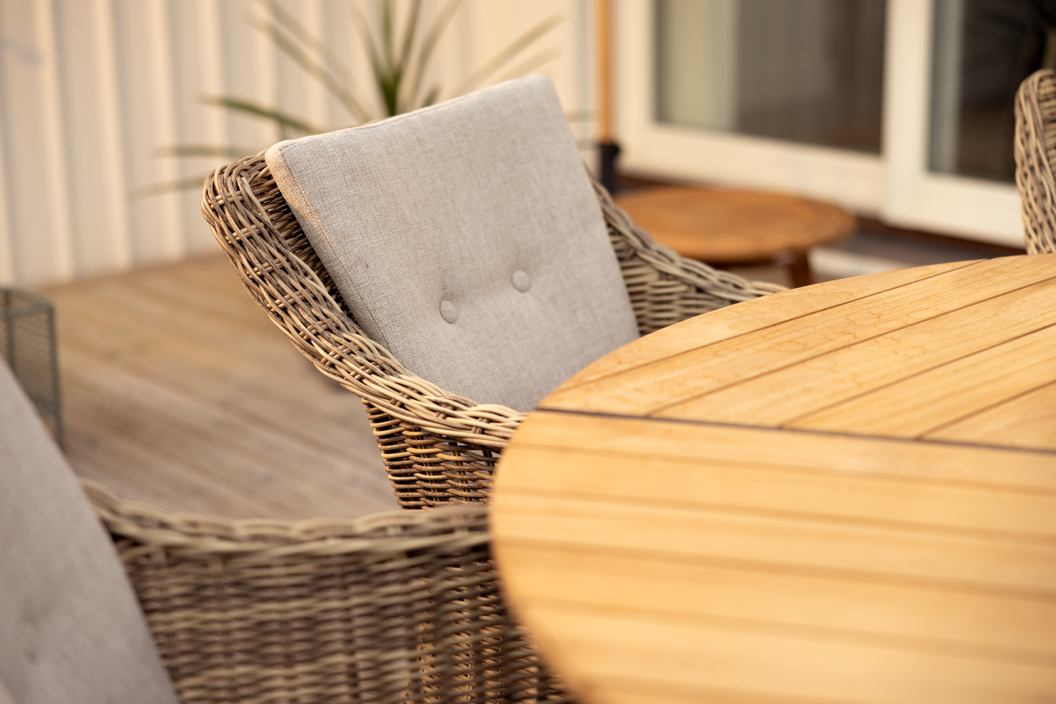 Gartentisch Peace Ø 150 cm rund Teakholz  