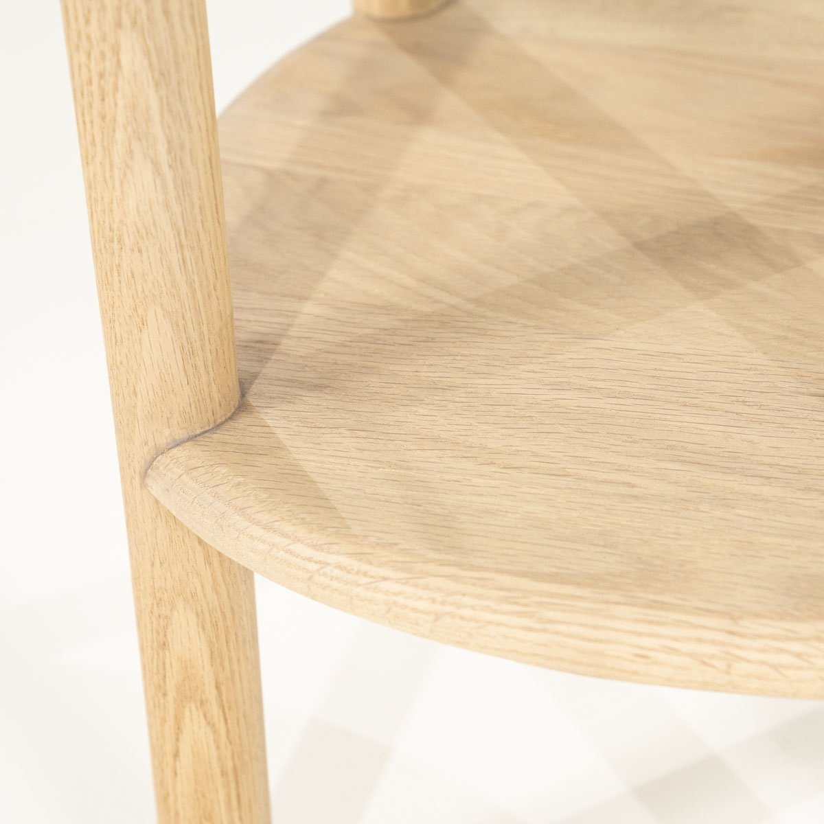 Beistelltisch Cleo H 50 cm Eiche Massivholz brauntöne Glasplatte
