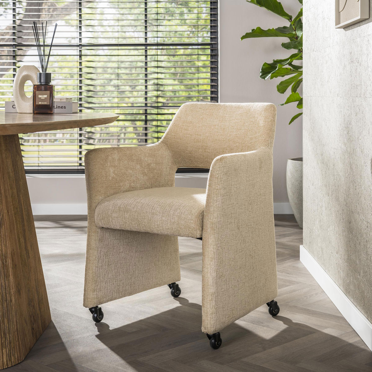 2er Set Armlehnstuhl LUNA auf Rollen Jaroq Stoff sandfarben