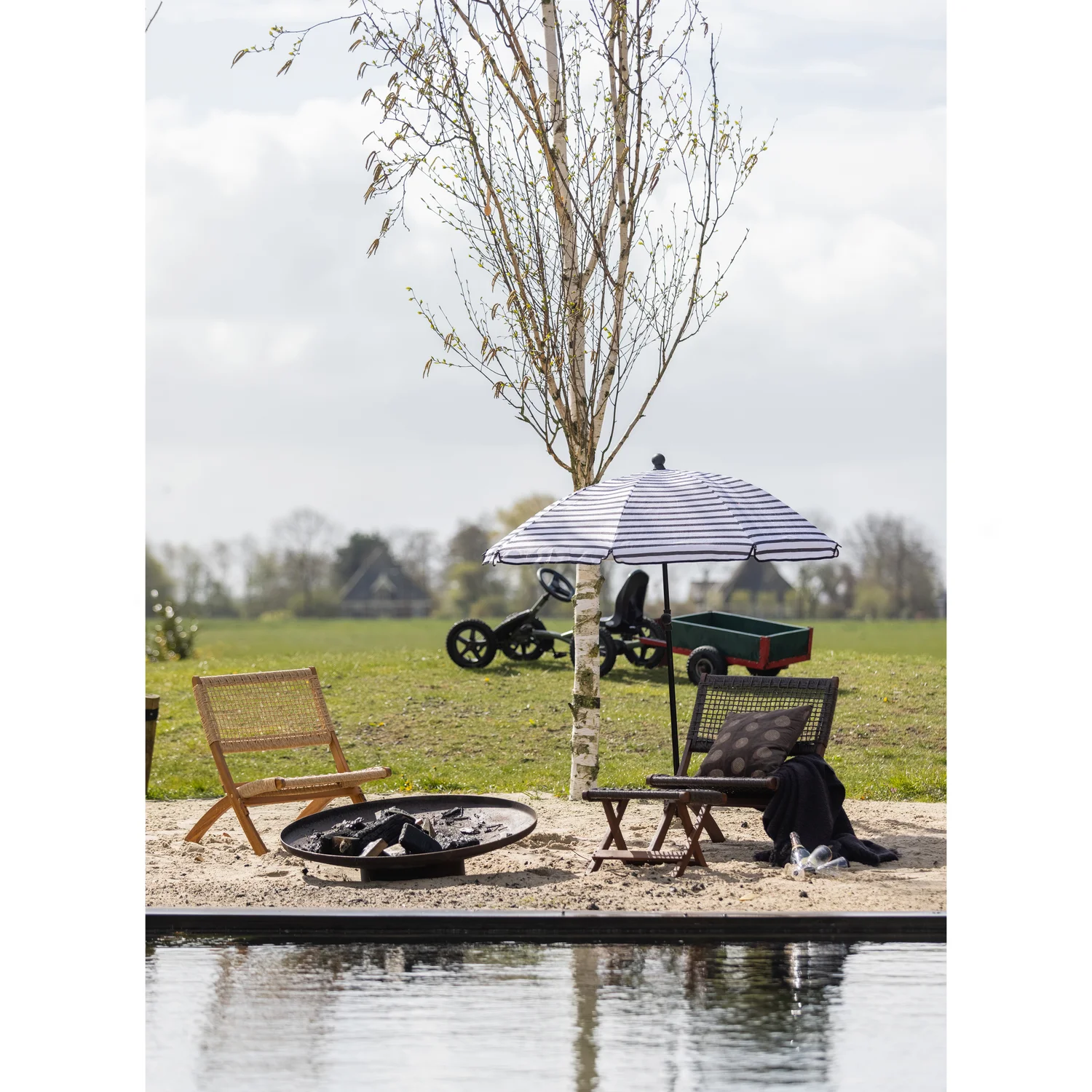 Outdoor Gartenstuhl LOIS Klappstuhl aus Eucalyptusholz klappbar 