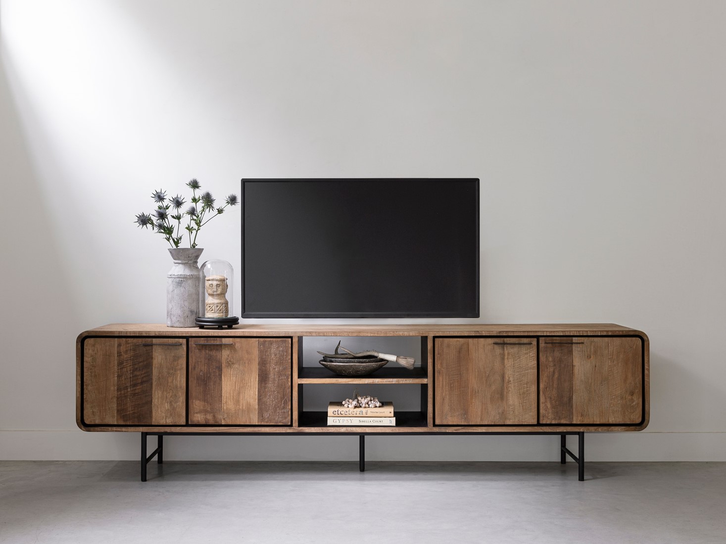 TV Möbel Evo 225 cm recyceltes Teakholz Lowboard