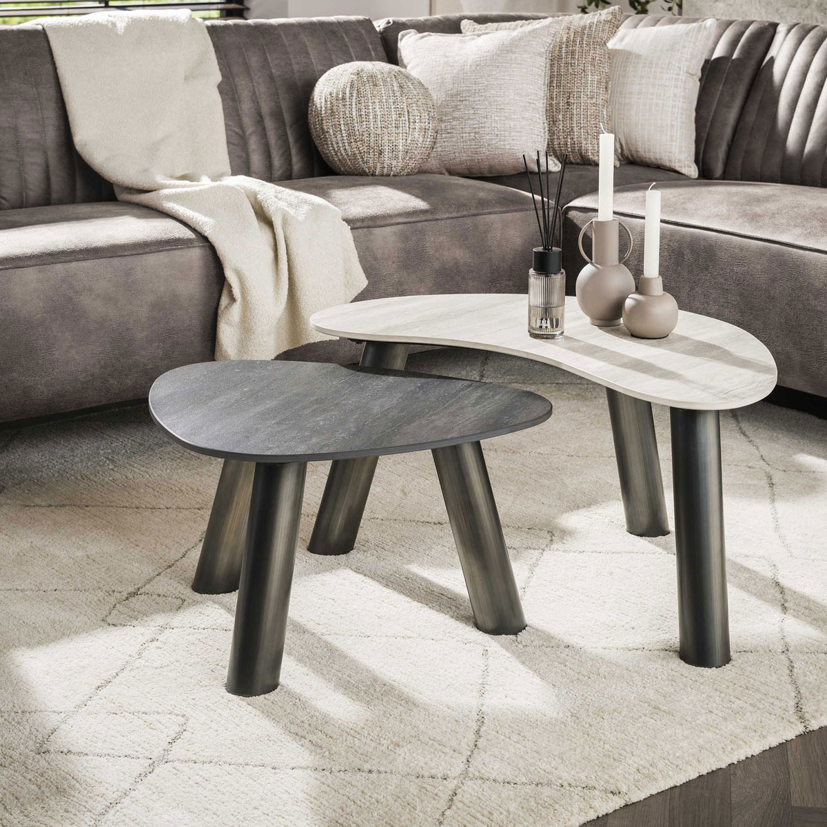 2er Set Couchtisch Bianco & Nero II organisch Travertin Edelstahl