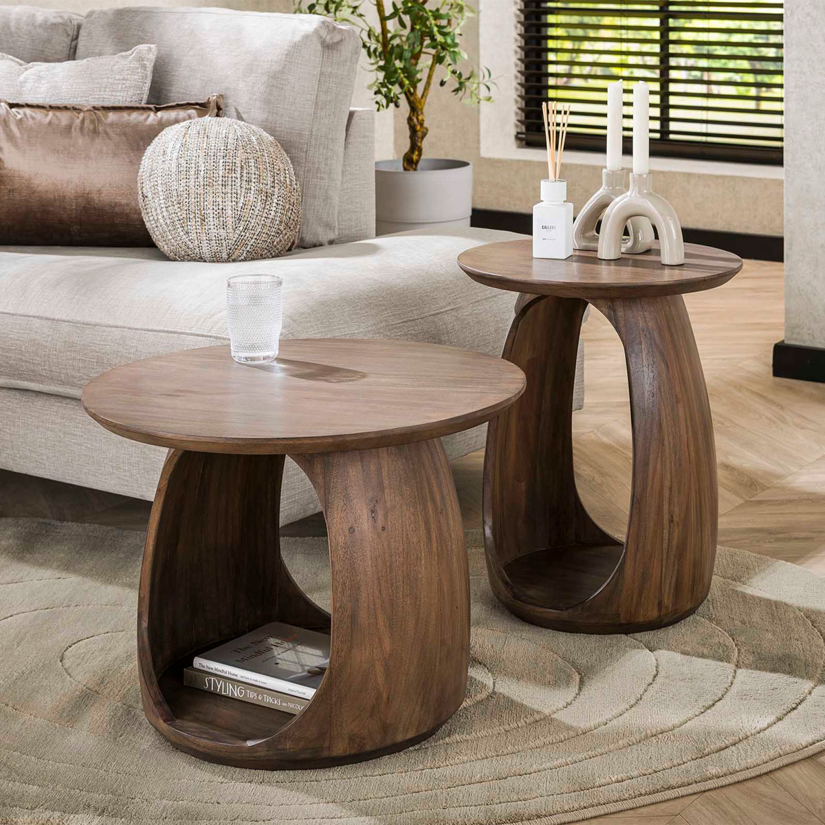Beistelltisch River Solid M Ø 60 cm Akazienholz matt braun