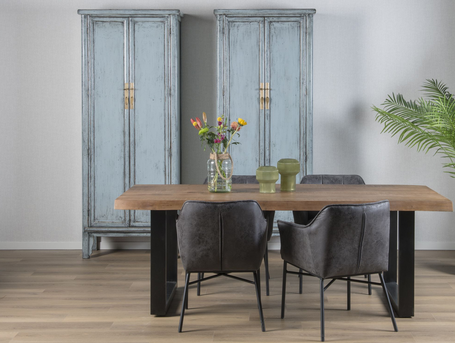 UNIKAT Schrank ICONS H 190 cm Unikat grau