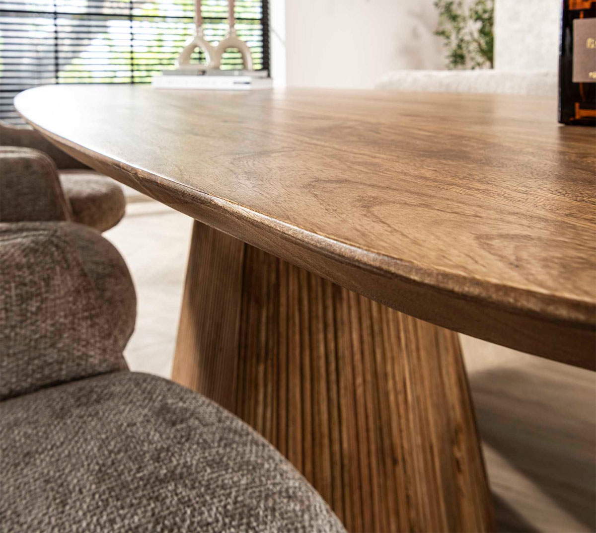 Esstisch Rave oval 215 x 105 cm Mangoholz sandfarben