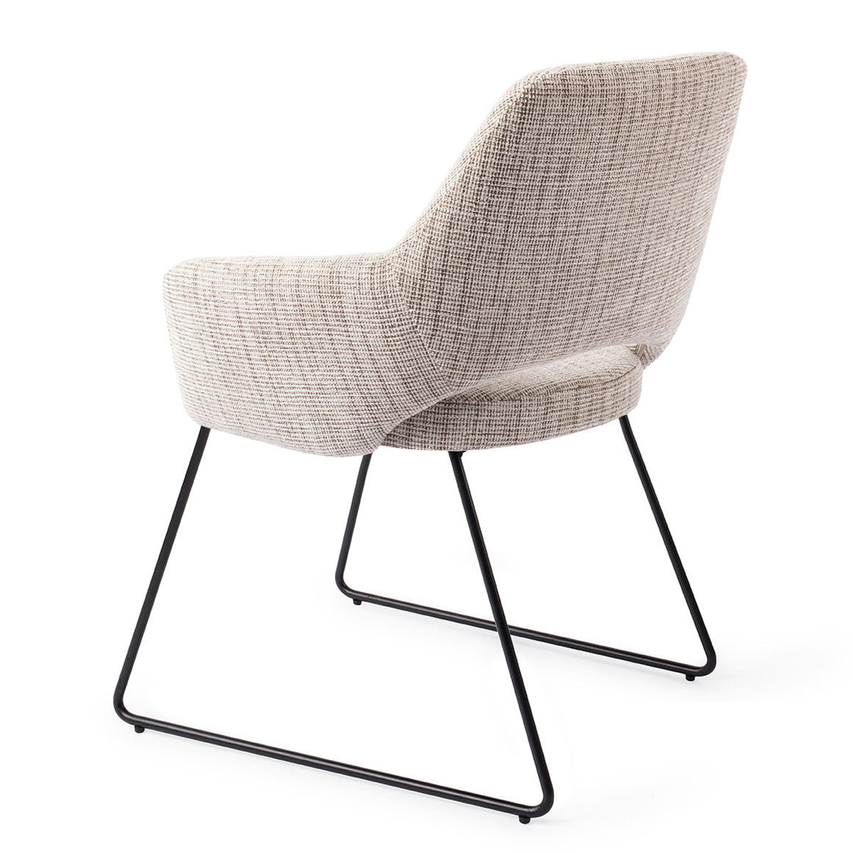 Esszimmerstuhl YANAI – Caramel mit schwarzem Slide Gestell