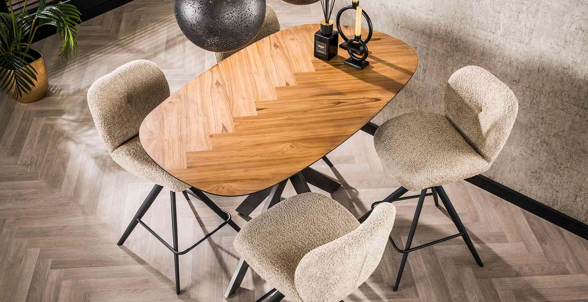 Bartisch NATURAL 140 x 80 cm Fischgräte recyceltes Teakholz Furnier