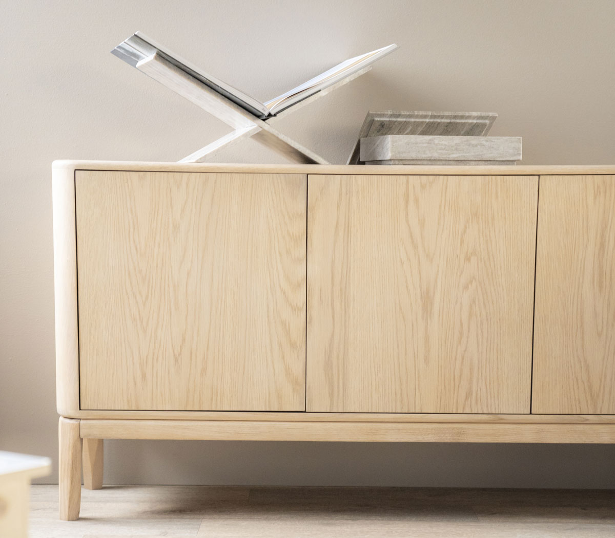 Sideboard Harvey 200 cm mit 4 Türen Eiche natur
