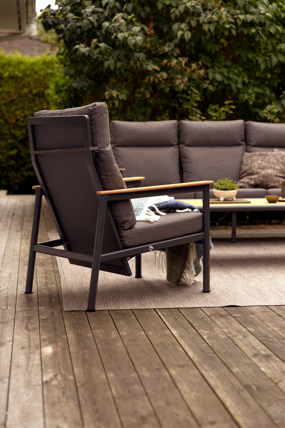 Gartensessel Gartenstuhl Gordon Soft Dawn mit Kissen Aluminium anthrazit