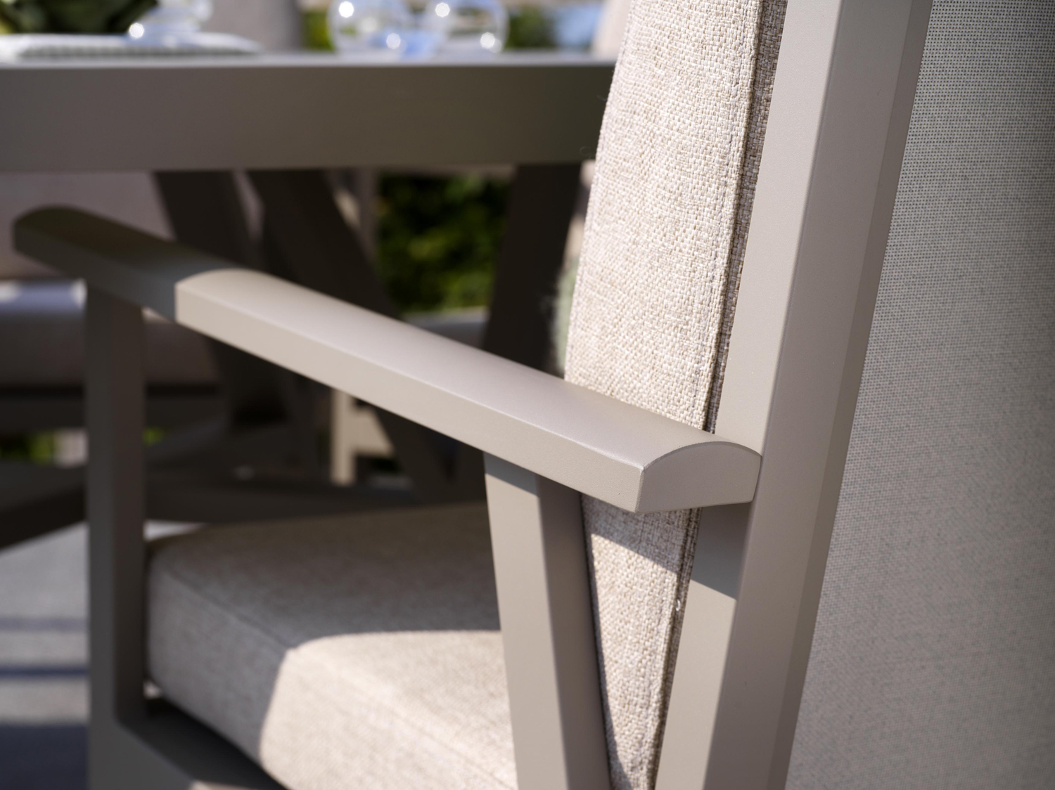 Gartenmöbel Esstischgruppe Samvaro beige Tisch Ø 140 cm mit 6 Stühlen