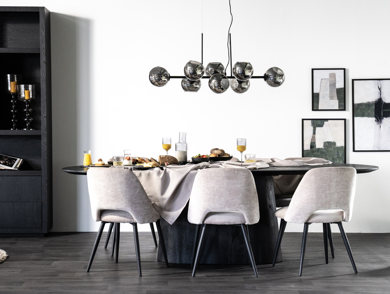 Esstisch Aron 200 x 110 cm oval Mango Holz schwarz