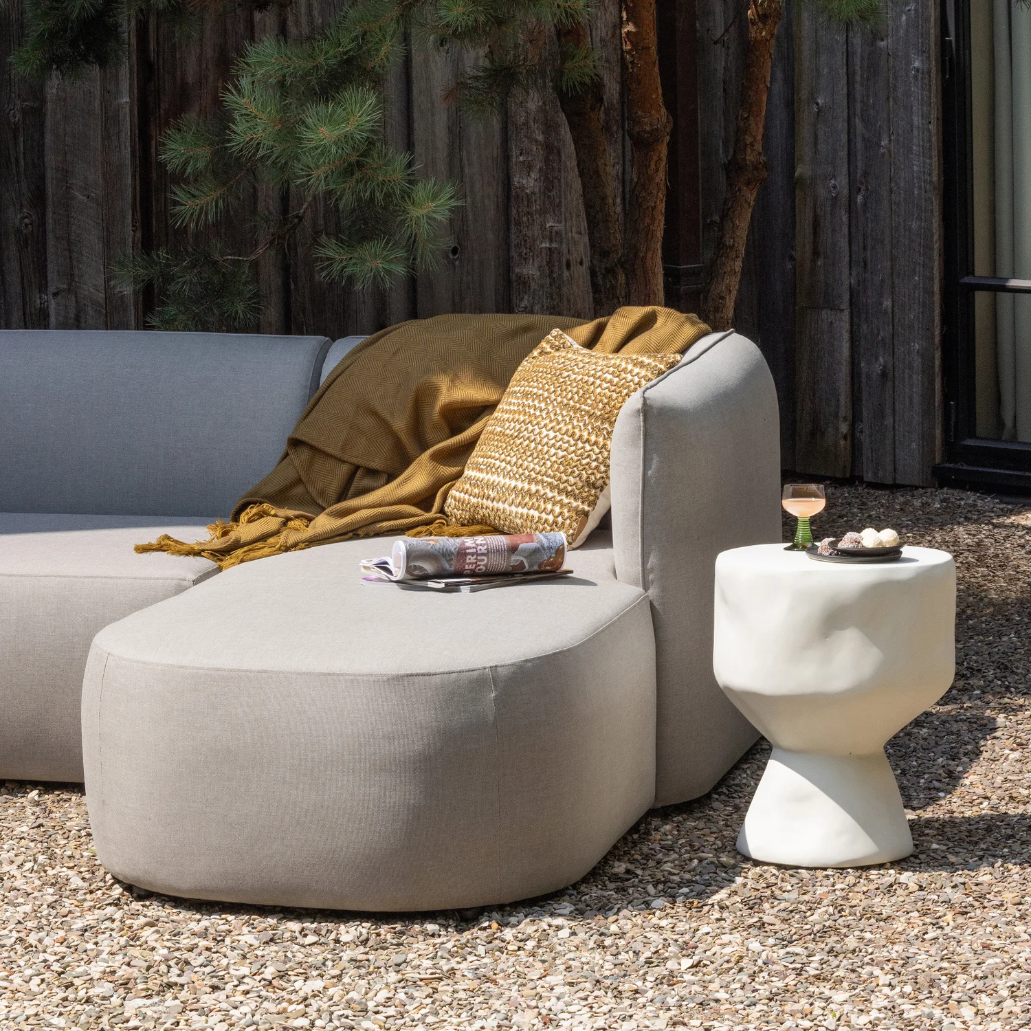 Garten Beistelltisch AUR Ø 40 cm Polymer natur