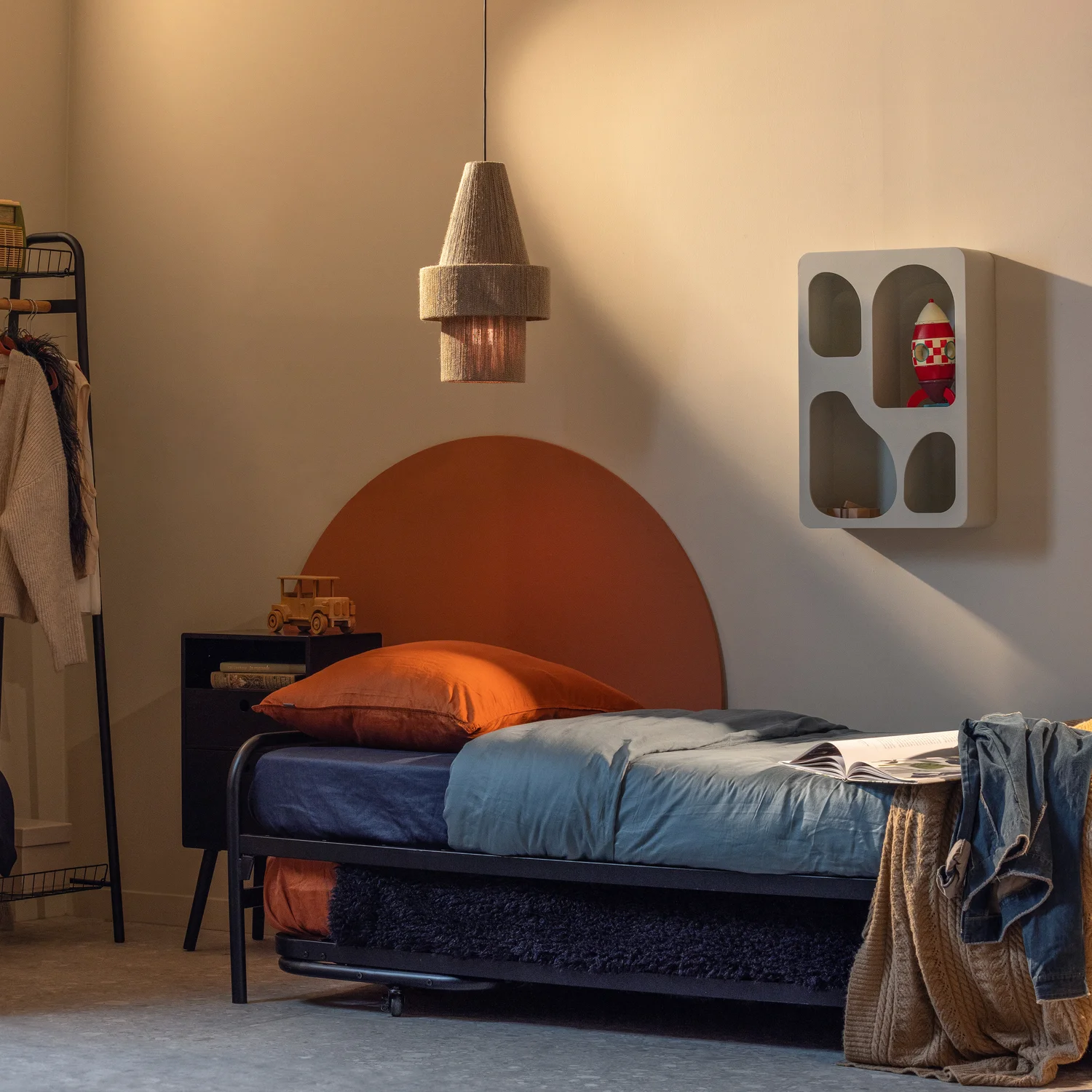 Einzelbett LUCY 200 x 90 cm zusammenklappbar Metallbett schwarz 