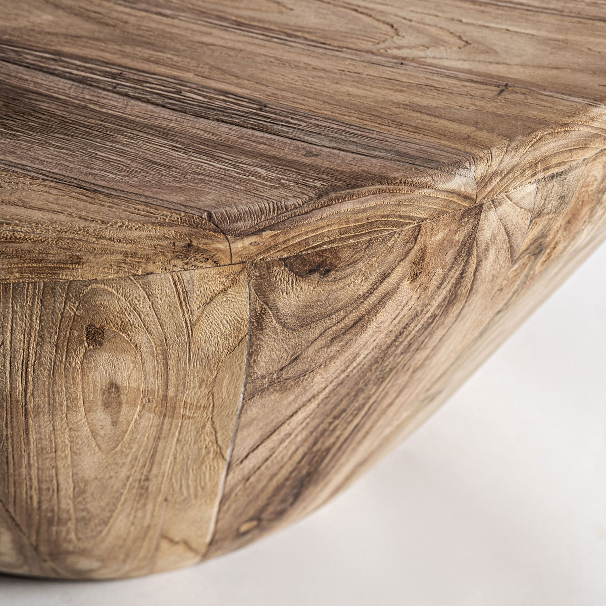 Couchtisch ERLOY rund Ø 70 cm recyceltes Teakholz