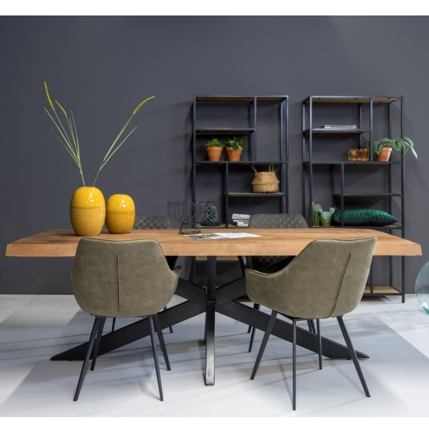 Esstisch Spider 160 x 90 cm Mangoholz Baumstamm