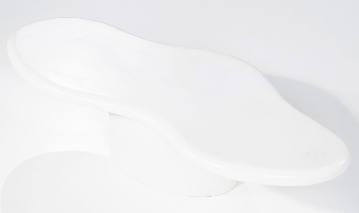 Couchtisch Seki 121 x 51,5 cm Magnesium Glasfaser weiß