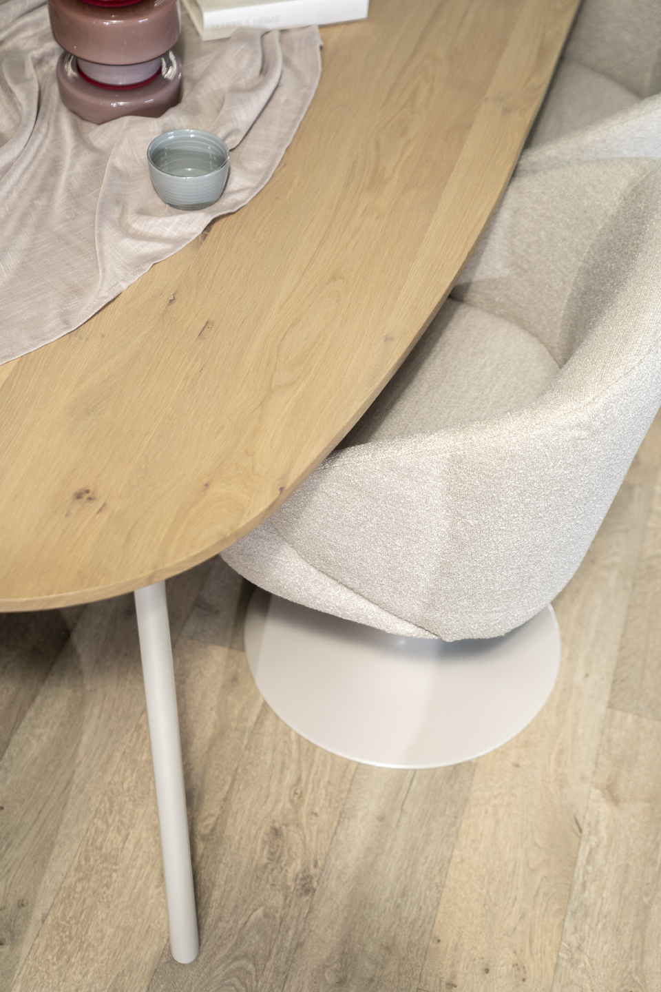 Esstisch DION 260 x 110 cm Eiche SCANDI