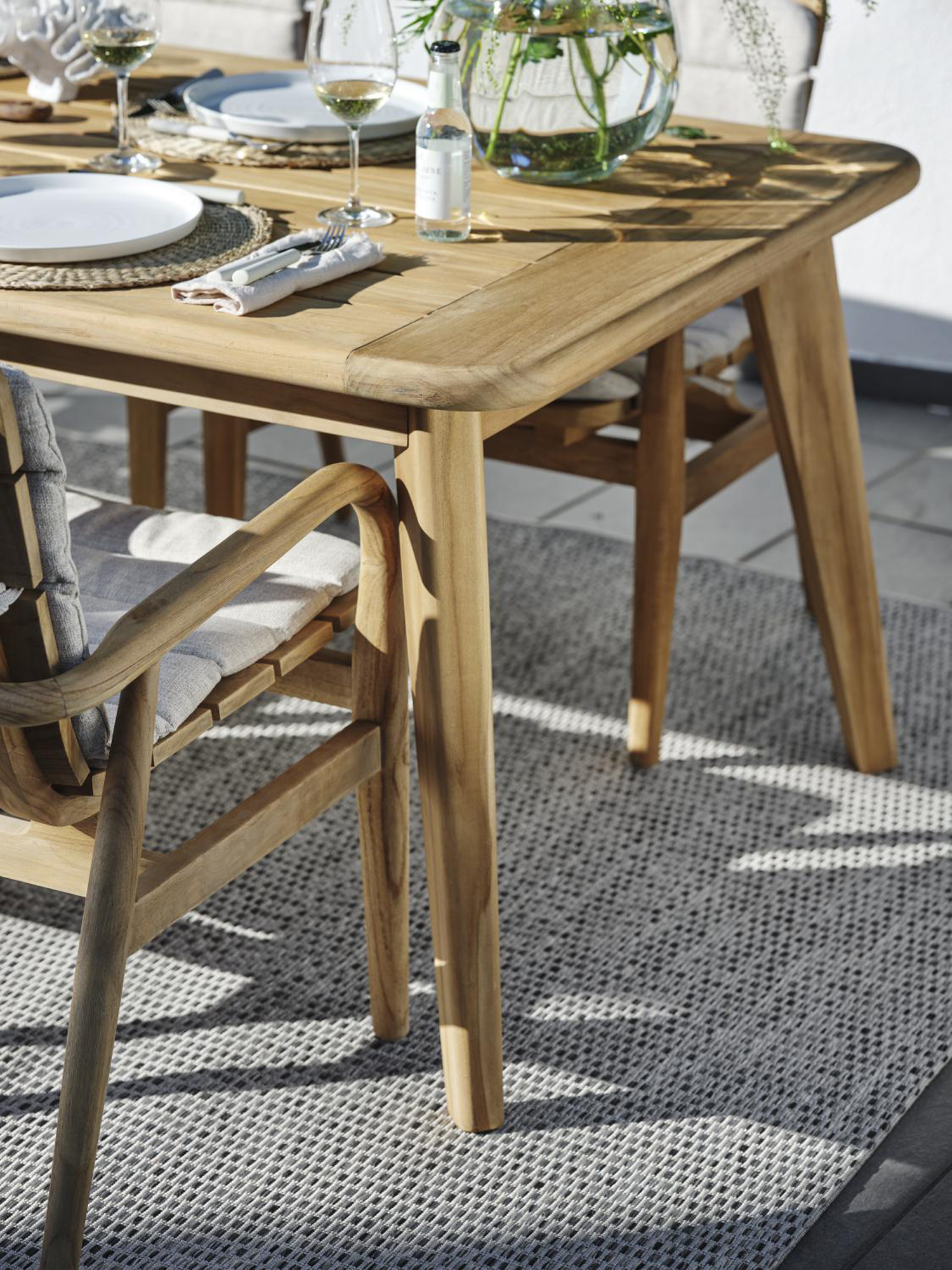 PREMIUM Lilja Gartentisch Teakholz 240 x 100 cm Teaktisch massiv