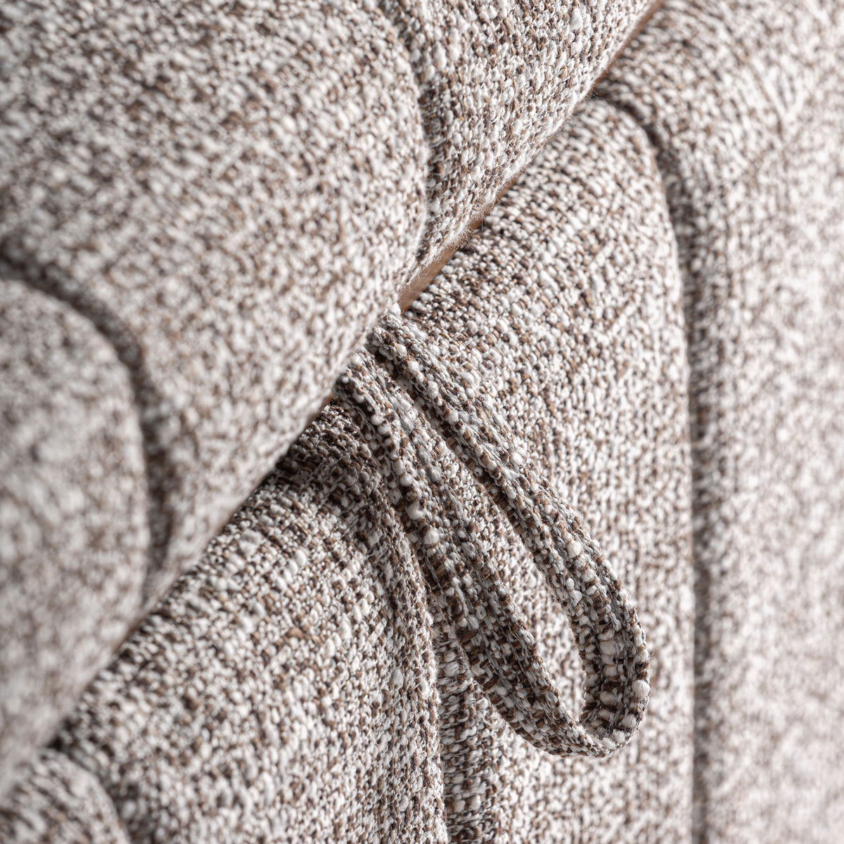 Fußbank Truhe ONTORIA 143 cm Eschenholz Stoff grau Bettbank Aufbewahrungstruhe