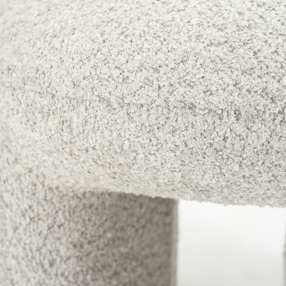 Hocker NASAHI Sitzhocker Bouclé Stoff taupe