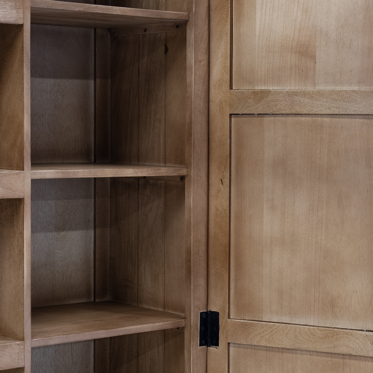 Wandschrank Schrank TONI H 210 cm Mangoholz braun 