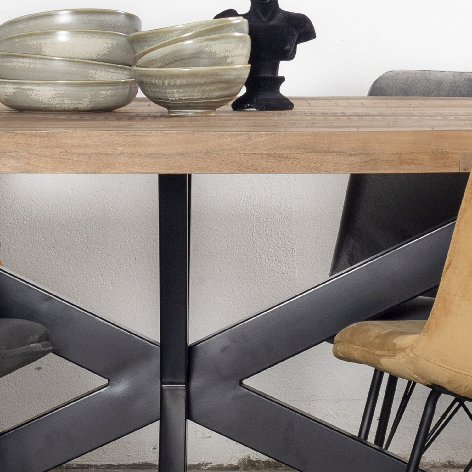 Esstisch Mosan oval 180 x 100 cm Mango Holz
