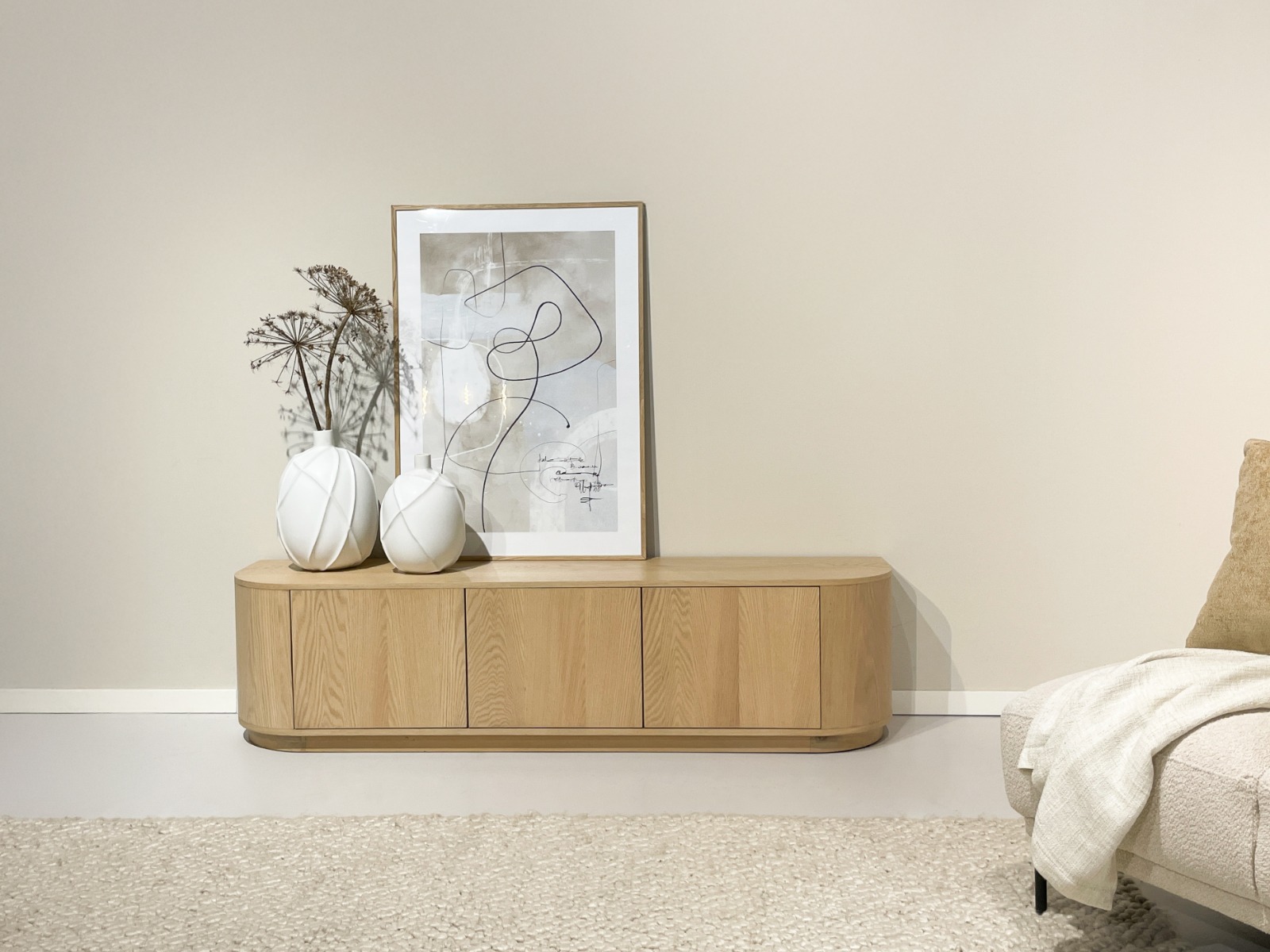 TV Möbel Lowboard Novero 180 cm Eichenholzfurnier natur