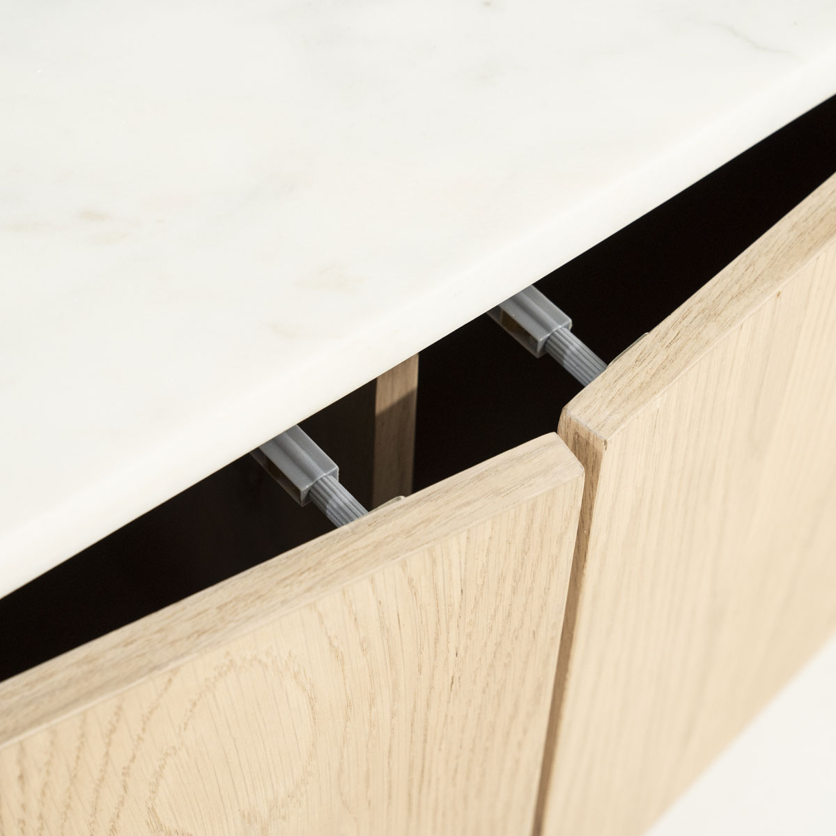 TV Möbel Lowboard Don 240 cm Eiche Holz hellbraun Marmor
