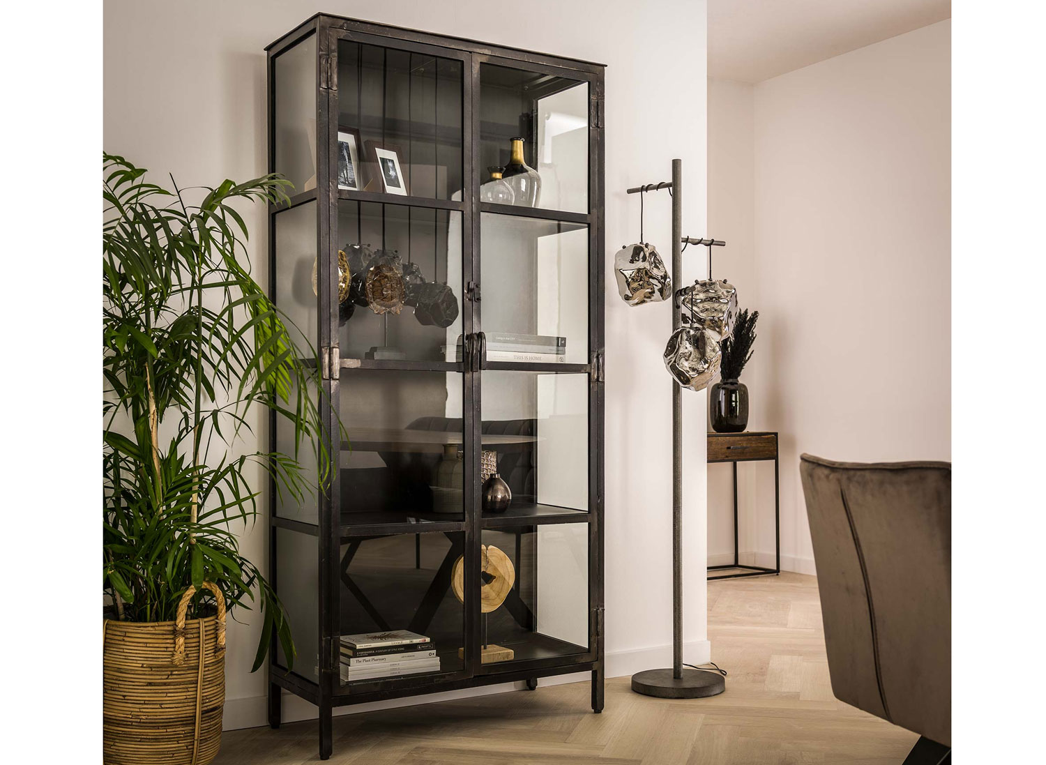 Industrie Glas Vitrine GUNS H 190 cm Metall schwarz