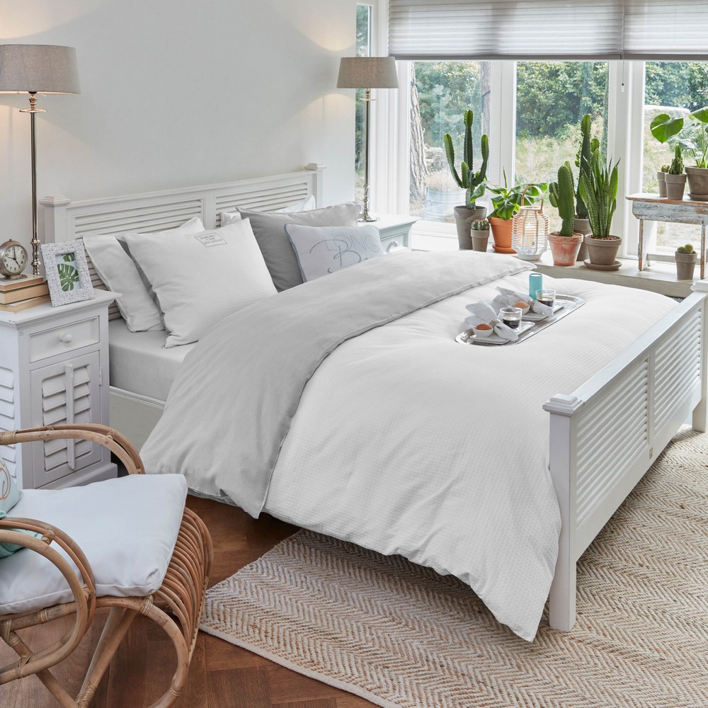 Rivièra Maison Bett New Orleans Weiß 180x200 cm aus massivem Akazienholz im Landhausstil