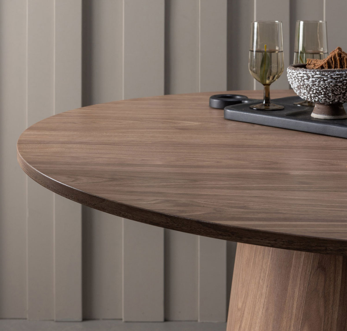 woood Esstisch MAAN rund Ø 120 cm MDF mit Walnuss Dekor