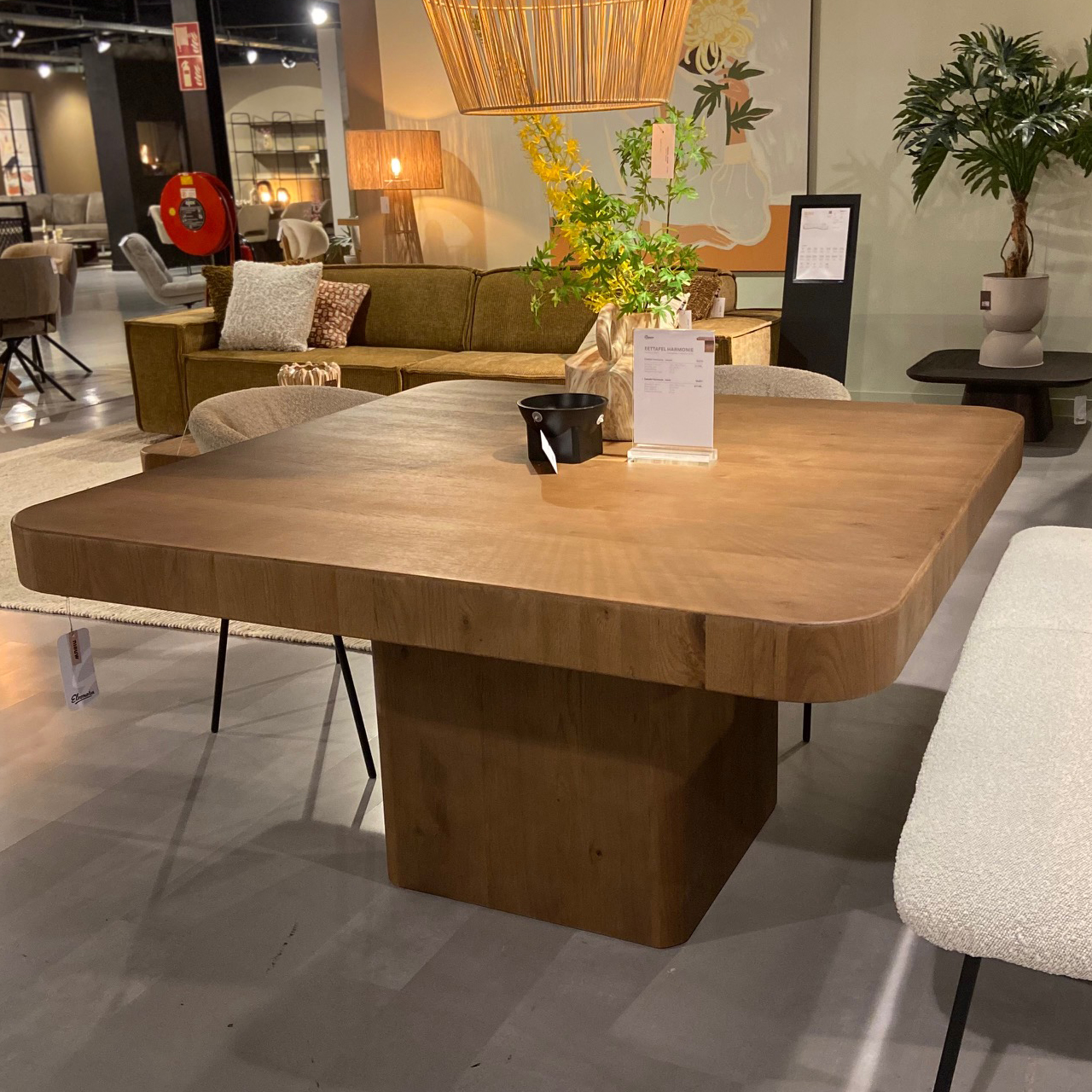 Esstisch Harmonie quadratisch 140 x 140 cm Eiche braun