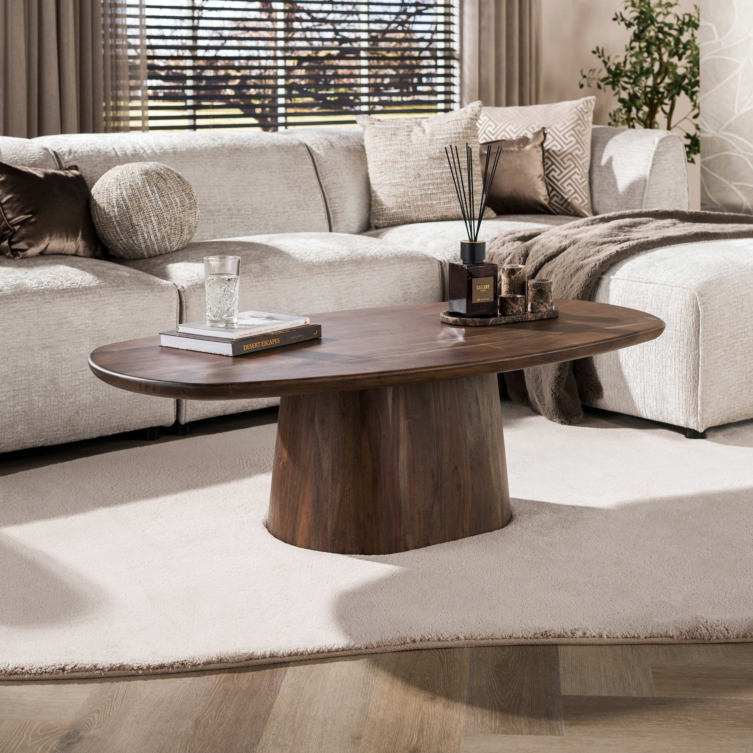 Couchtisch SANO oval massiv Akazie braun