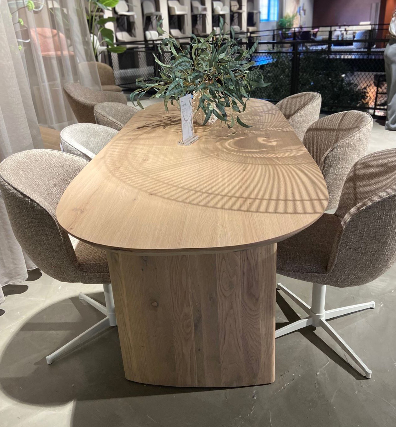 Esszimmertisch oval DEX 250 cm natur Eiche