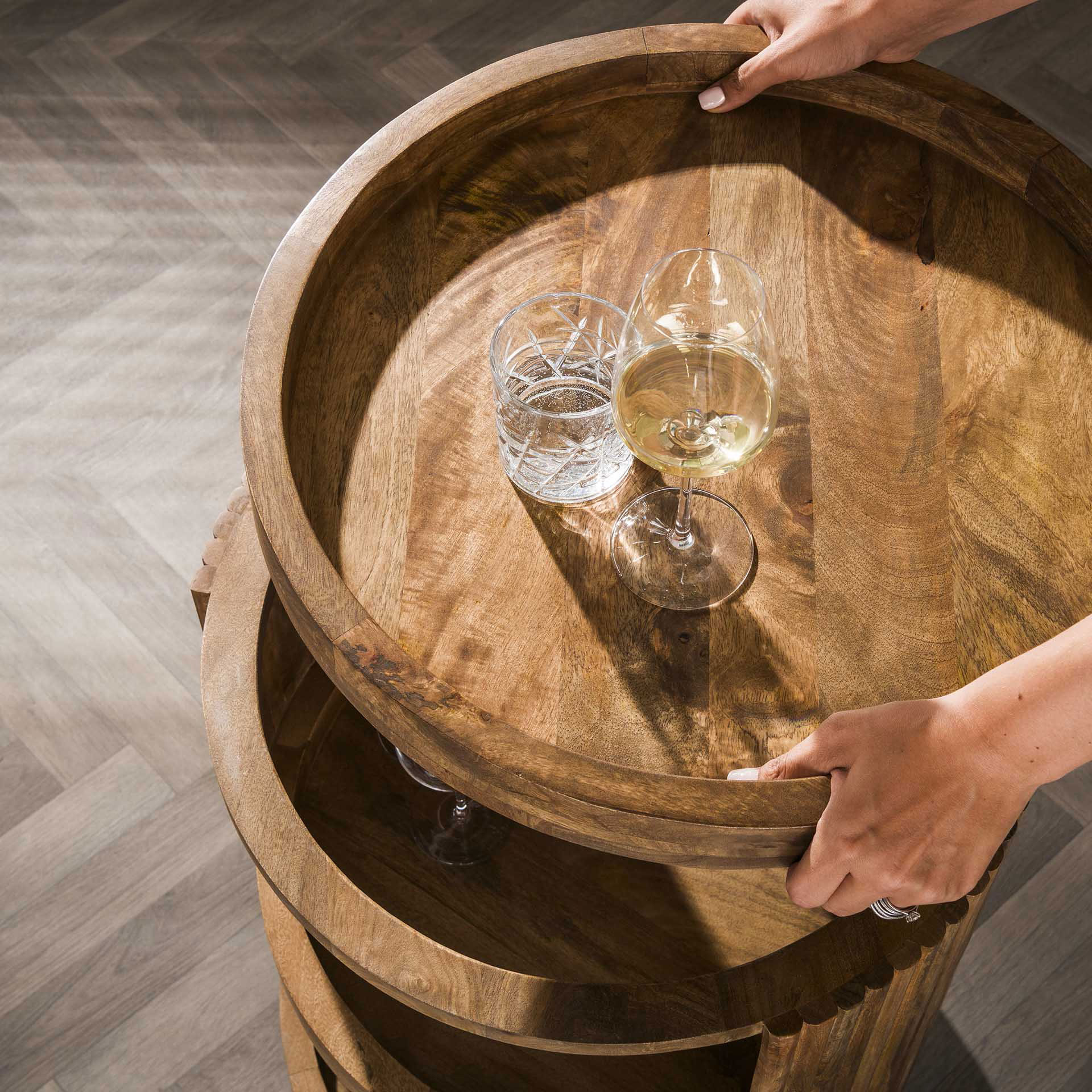 Weintrolley SWELL mit Tablett Mango Massivholz sand Trolley auf Rollen Beistelltisch 